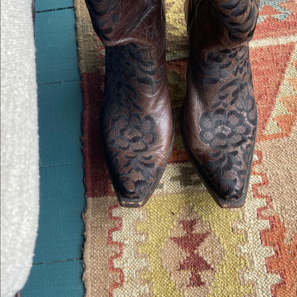 Corral‎ Lace Embroidered Cowboy Boots. Size 10 - Picture 10 of 11